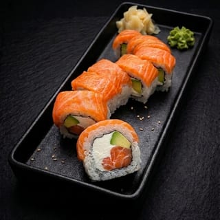 SR6 Salmon Crazy Roll